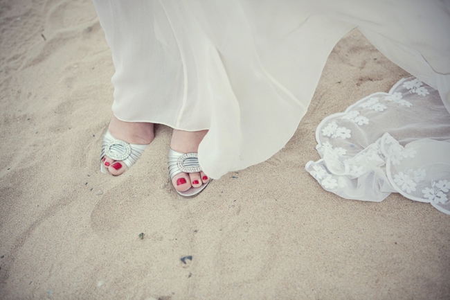 Wedding-In-Cornwall-on-clifftop-beach-0028