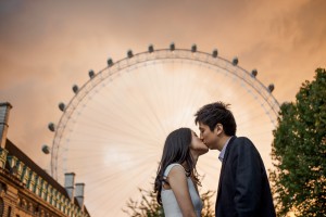 London engagement session by Marianne Taylor.