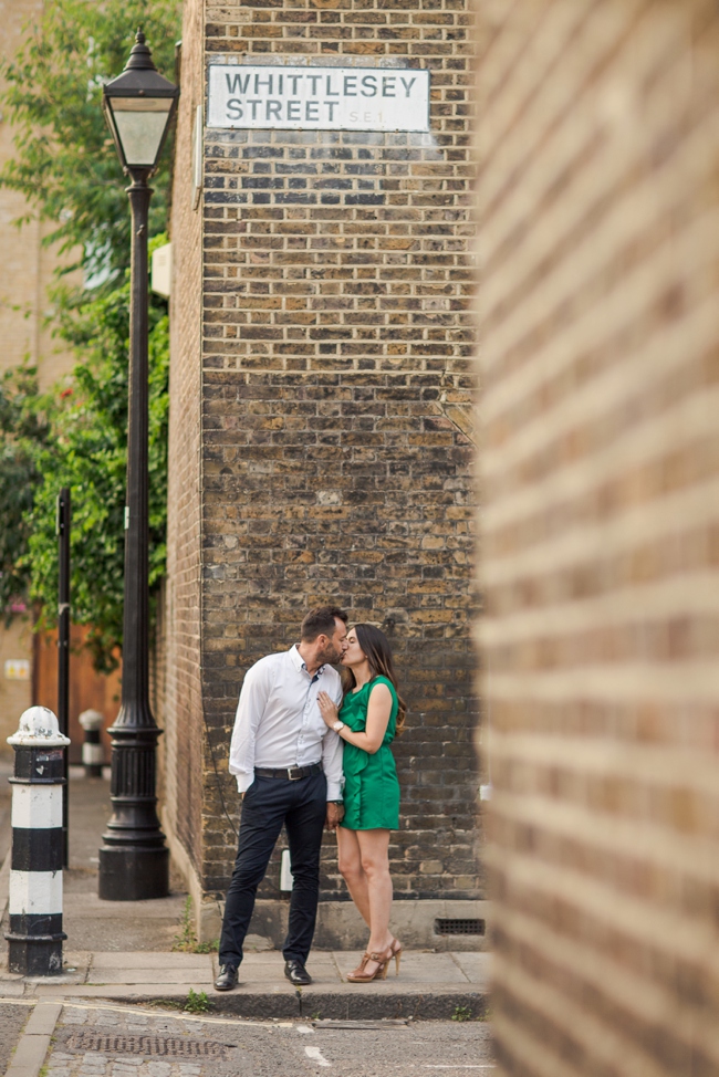 Romantic London locations for people in love. Click through and have a love affair with London!