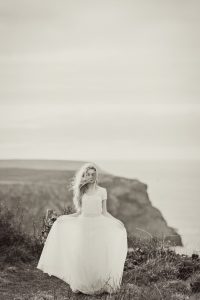 Siren of the Sea - A magical cliff top portrait shoot in Cornwall. Click through to see more!