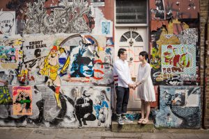 London engagement photography. Click through & have a love affair with London!
